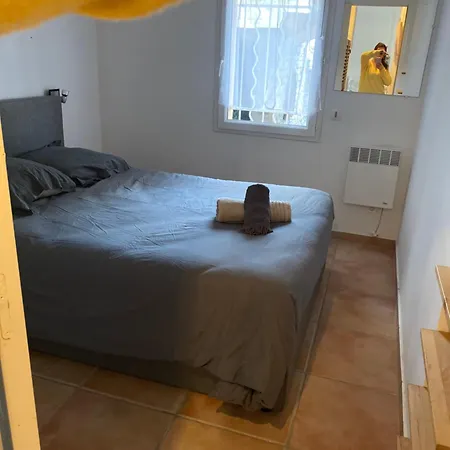 2 Lits Double Et 1 Canape Lit Avec Piscine Exterieure Bed & Breakfast